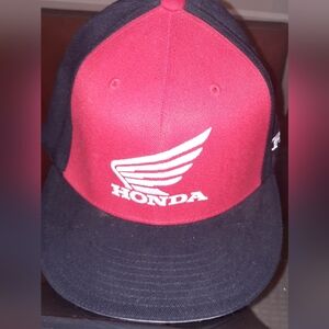 Honda L-XL Wing Flex- Fit Hat. Red and Black.  Worn 2 or 3 times.